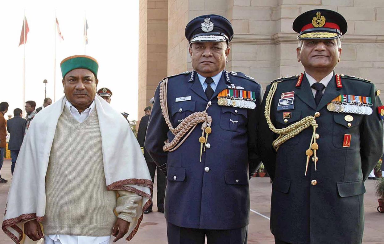 The-three-defence-chiefs-with-Defence