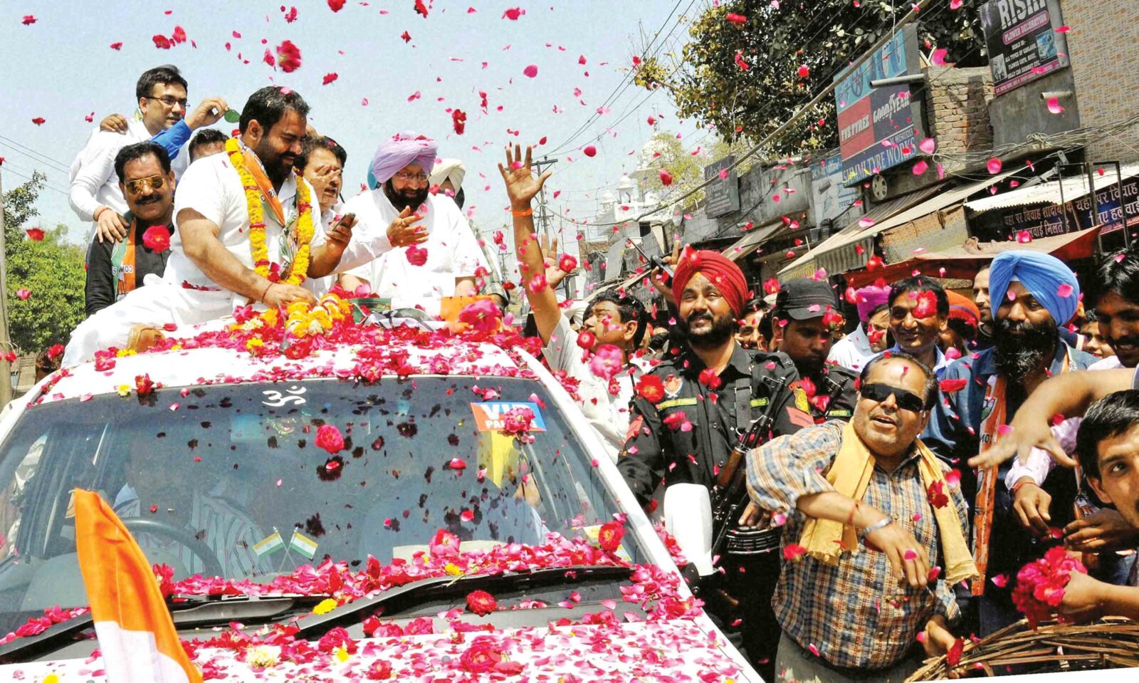 Amarinder Singh at Road show