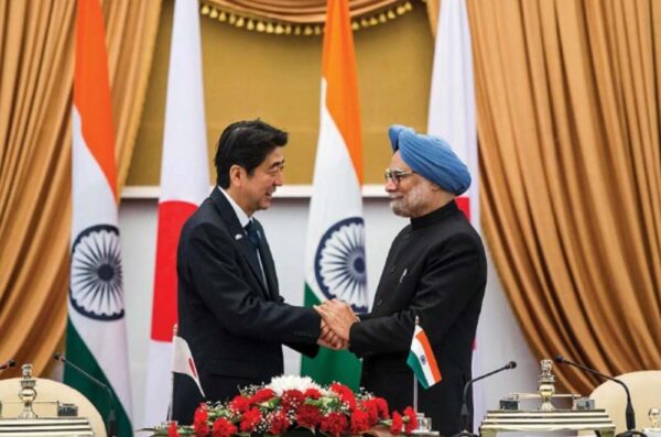 Shinzo-Abe-and-manmohan-singh